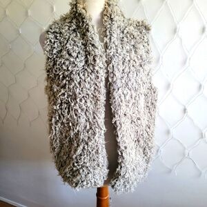 Sleeveless Teddy Coat Vest • Oatmeal/Beige • BCBG Generation •Size Medium